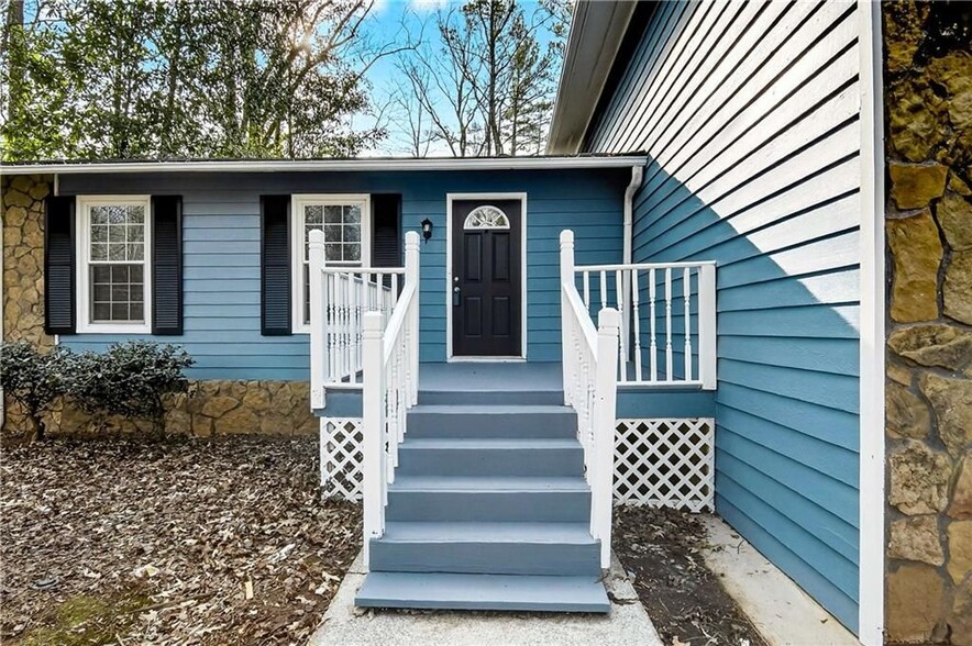 Building Photo - 1075 Forest Heights Rd