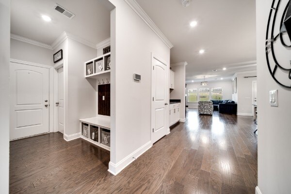 Building Photo - 1700 Boardwalk Pl