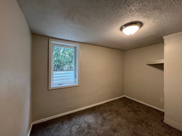 Building Photo - 720 Haines Ave