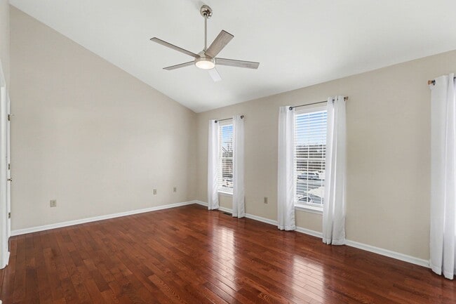 Building Photo - 3 bedroom 2.5 bathroom town-home for rent in Mechanicsburg