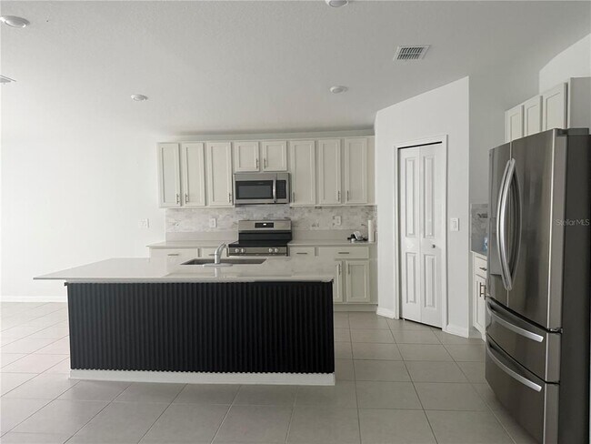 Building Photo - 2073 Marksman Rd