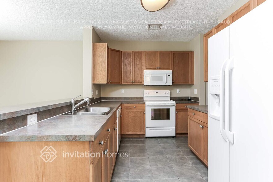 Building Photo - 1218 Oakwater Dr