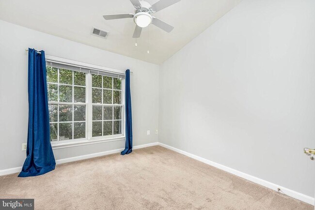 Building Photo - 8105 Quinn Terrace