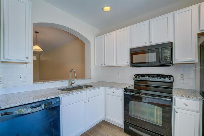 Building Photo - 15706 Stable Run Dr