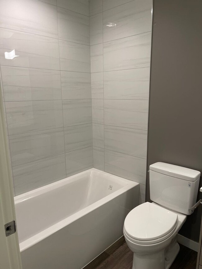 Building Photo - Brand New 3bd Townhome!