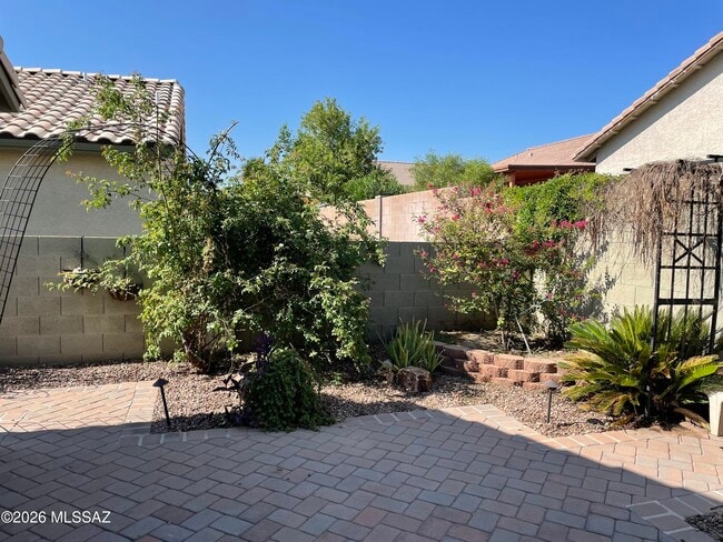 Building Photo - 9175 N Palm Brook Dr