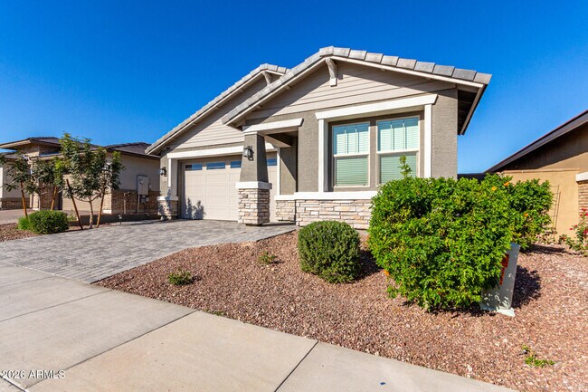 Building Photo - 20264 W Montecito Ave