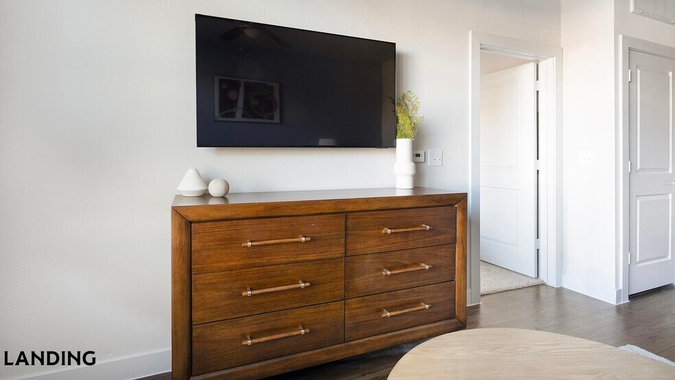 Building Photo - 13920 Mandolin Dr