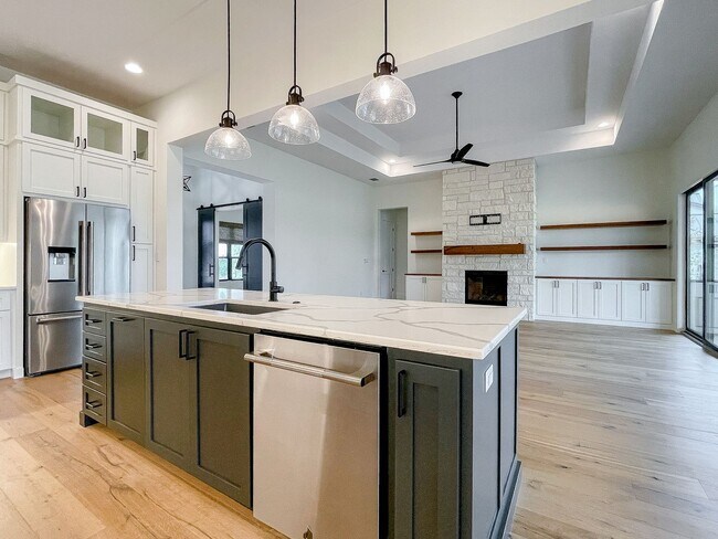 Building Photo - Copper Ridge Subdivision in New Braunfels
