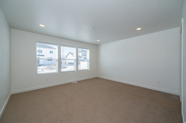 Building Photo - 2541 N Fall Breeze Wy