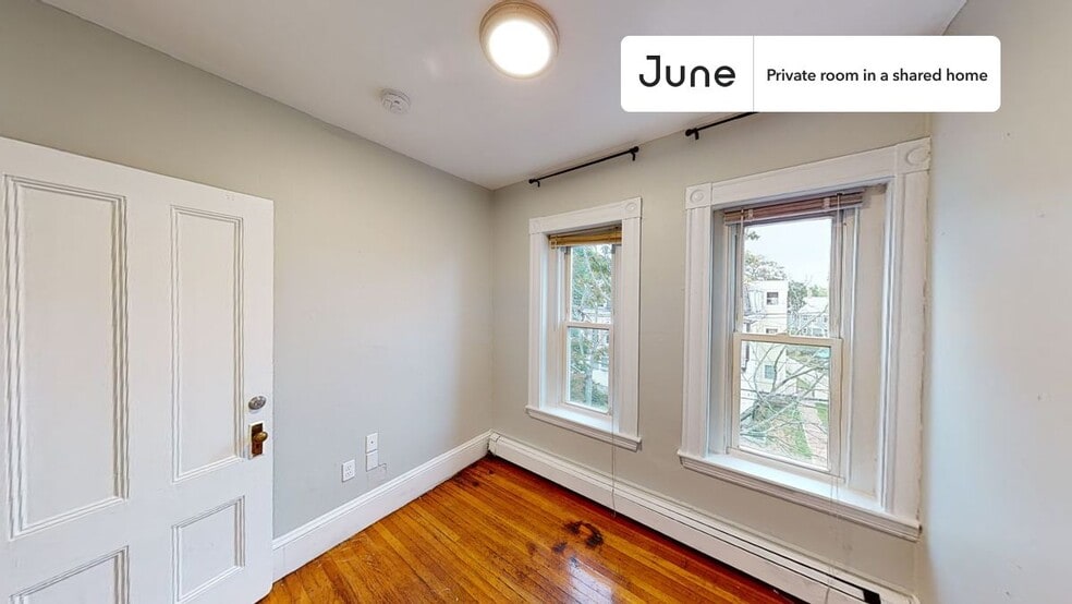 Building Photo - Room in Shared 4 bed/2 bath home in Allston
