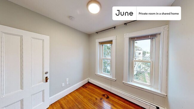 Building Photo - Room in Shared 4 bed/2 bath home