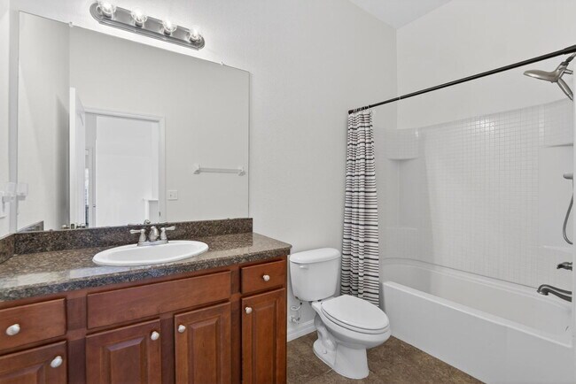 Building Photo - 714 Ashentree Dr