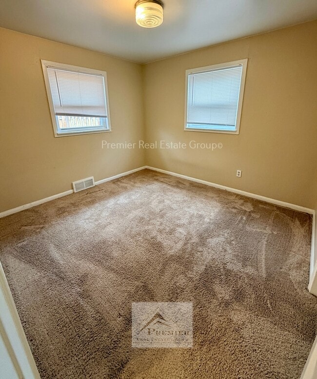 Building Photo - 426 Glen View Ct