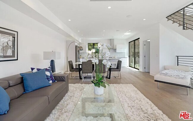 2nd level great room - 6077 Hargis St