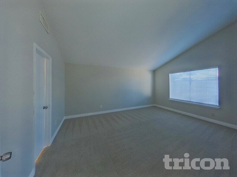 Building Photo - 6342 Briar Terrace Dr