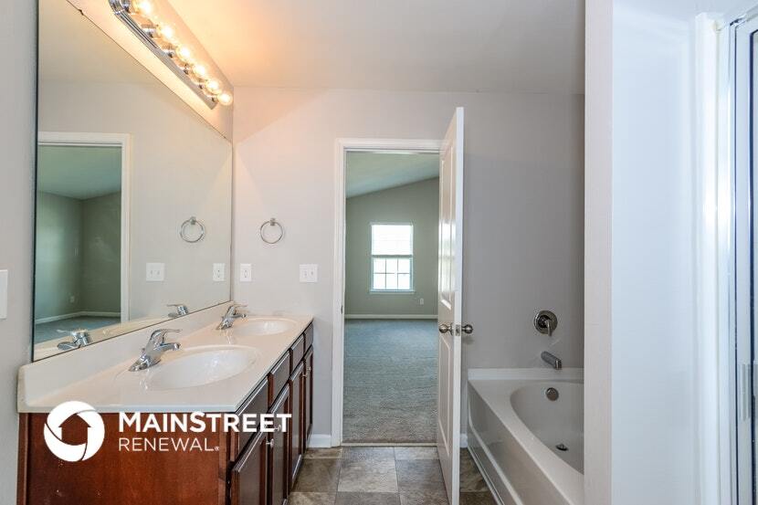 Building Photo - 6407 Maple Creek Ct