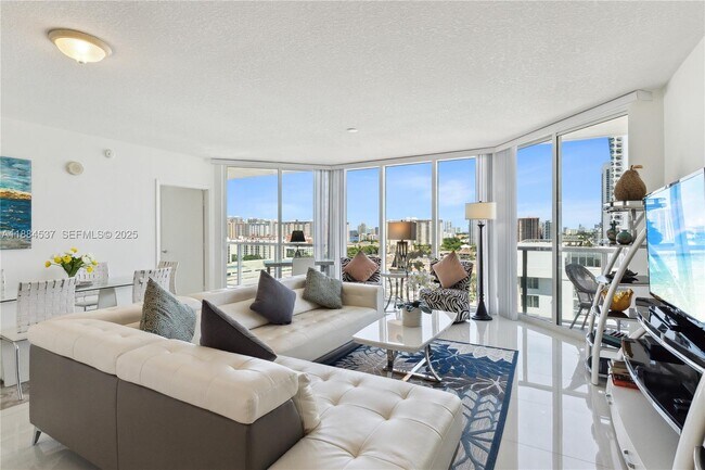 Building Photo - 16699 Collins Ave