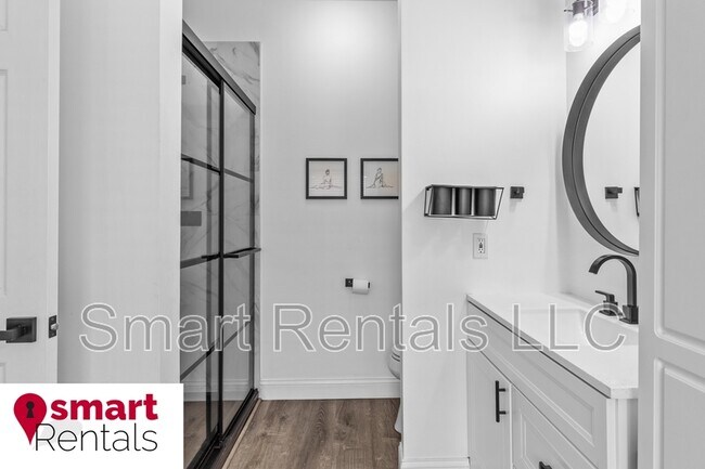 Building Photo - 944 Wellesley Pl Dr