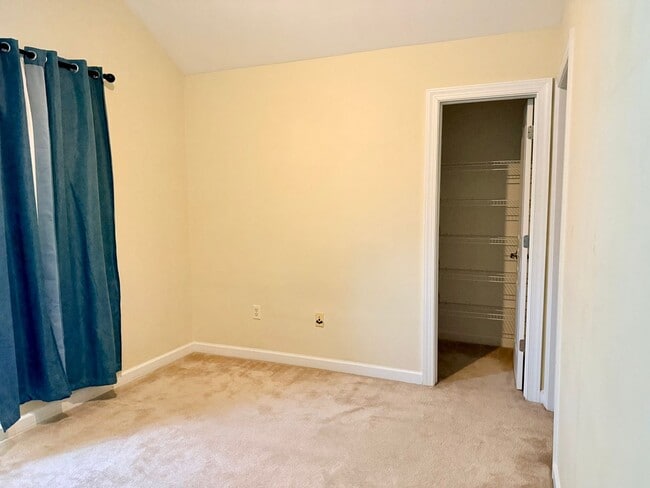 Building Photo - Gorgeous 3 story, 3 bed home in Ocean Park!