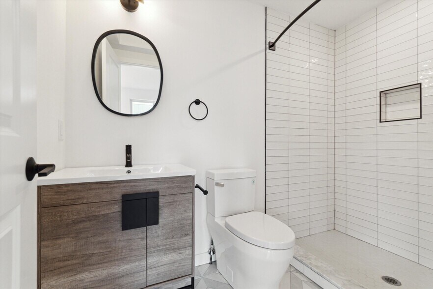 Building Photo - 1338 N 15th St