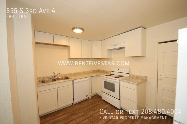 Building Photo - 855 S 3rd Ave