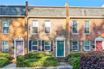 Building Photo - 245 Winding River Dr