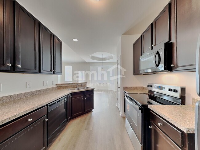 Building Photo - 192 Meadow Loop Dr