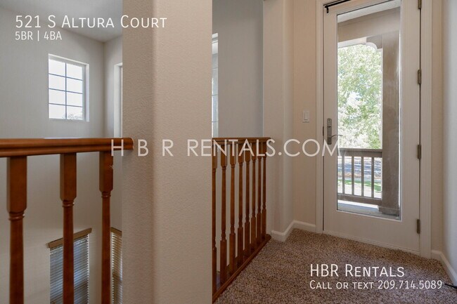Building Photo - 521 S Altura Ct