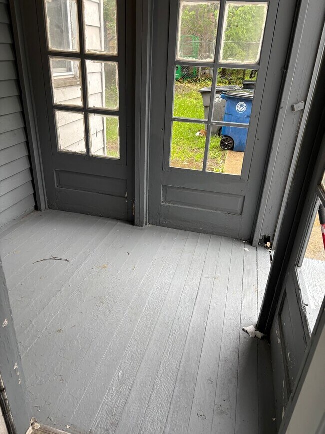 Building Photo - Section 8 & Eden Welcomed! 3 Bedroom home ...