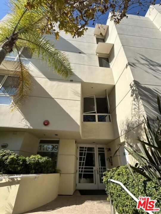 Building Photo - 11099 Ophir Dr