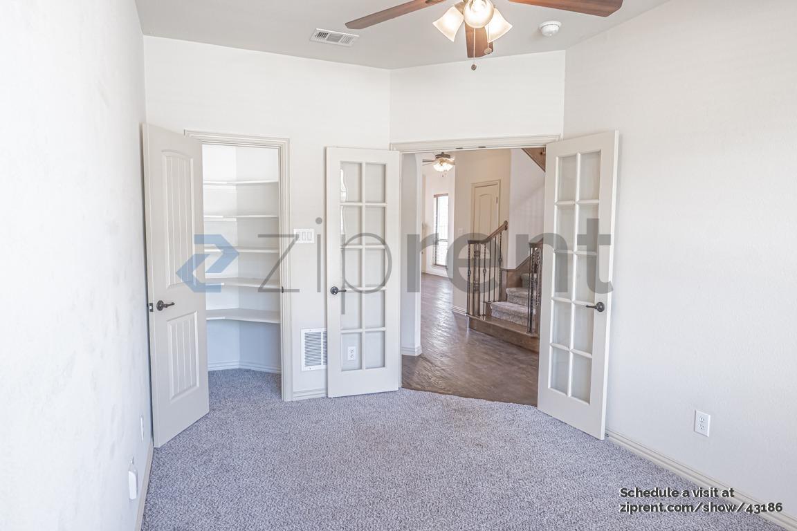 Building Photo - 13977 Valley Mills Dr