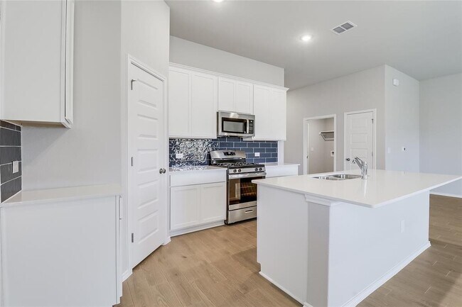 Building Photo - 5021 Sea Salt Dr