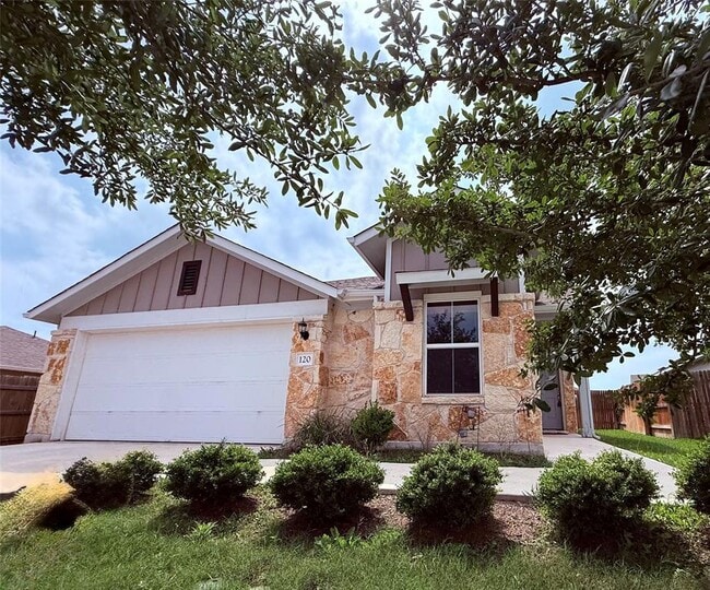 Building Photo - 120 Trailside Ln