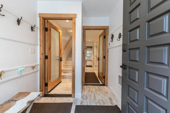 Building Photo - Perfect Tahoe Retreat