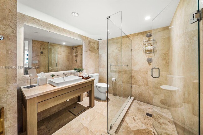 Building Photo - 102 24th St