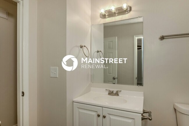 Building Photo - 4 Bedroom Pet-Friendly Home in Ellenwood, GA with Main Street Renewal