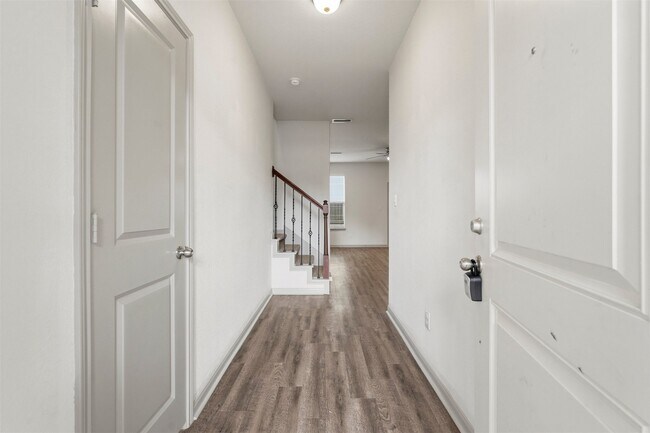 Building Photo - 630-634 Magnolia Bend