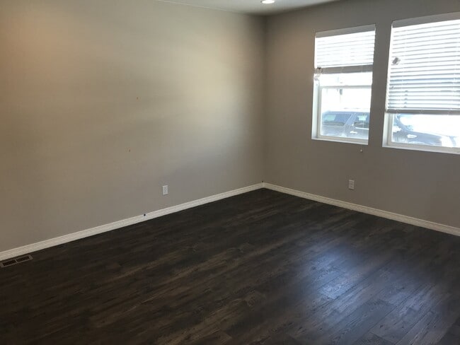 Building Photo - NEW and Modern! 3BR/2.5BA in GVR!