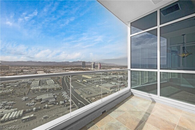 Building Photo - 4525 Dean Martin Dr