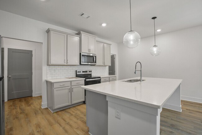 Building Photo - 3411 Adler Trl