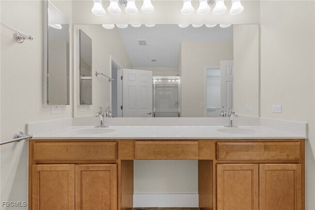 Building Photo - 2553 Anguilla Dr