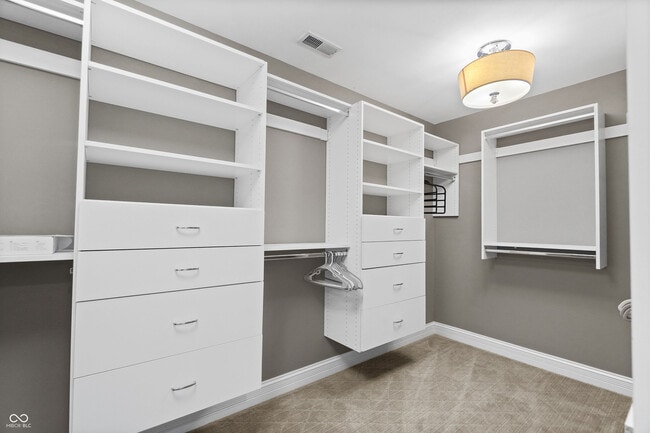 Building Photo - 1210 Golden Hill Dr