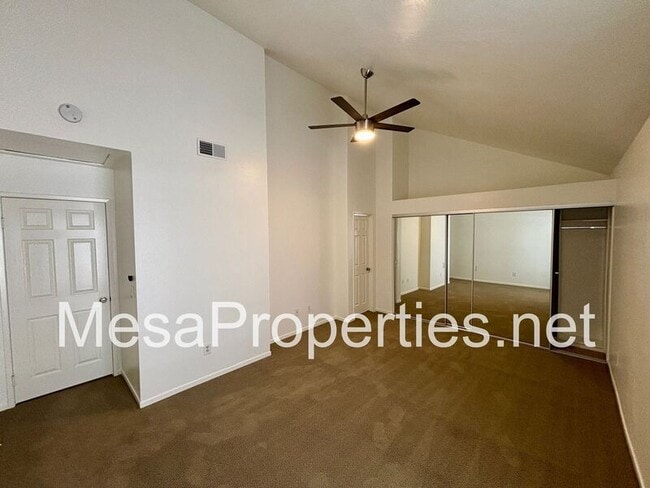 Building Photo - 932 W Arrow Hwy