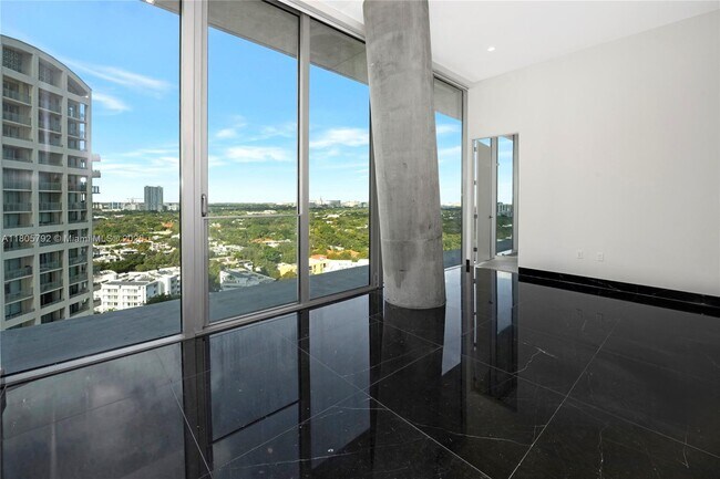 Building Photo - 2669 S Bayshore Dr