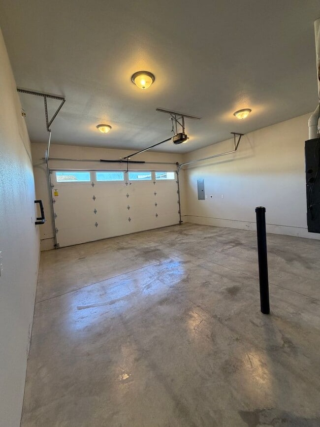 Building Photo - Beautiful Brand New 4-Bedroom, 2.5-Bathroom Duplex Style Townhome!