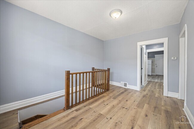 Building Photo - 3616 N Kedzie Ave