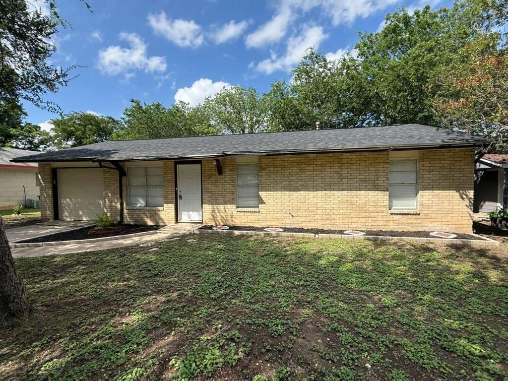 Building Photo - 4911 Casa Grande St