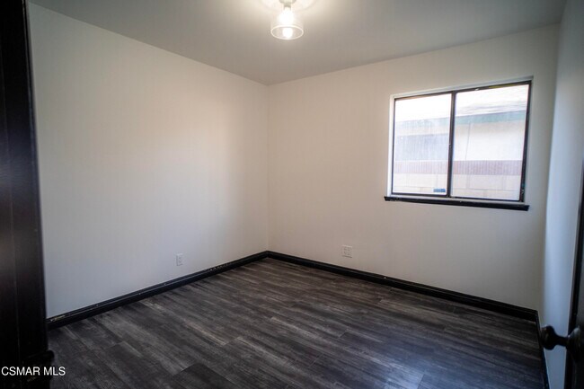 Building Photo - 837 Sunrise Ct