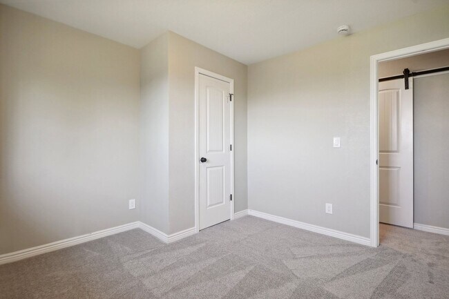 Building Photo - Market at Chapel Hills 4BD on .6 acre Lot